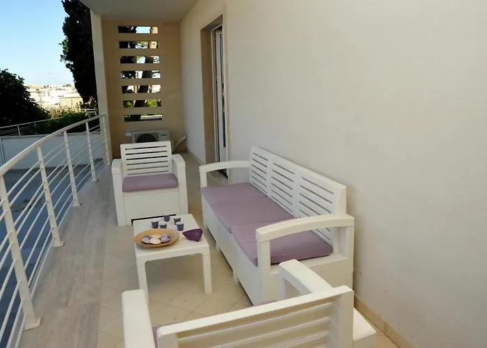 Apartament Marimar - *